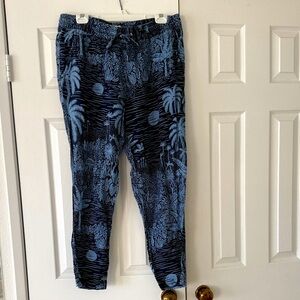 Desmond & Dempsey x H&M Tropical Cotton Pants